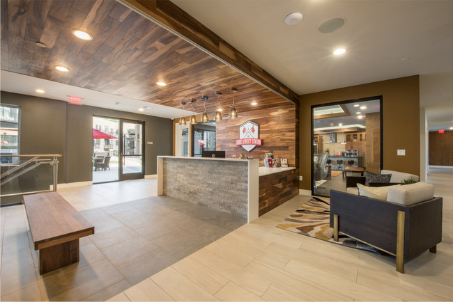 State Street Station Reception Desk And Lounge Area - State Street Station Apartments