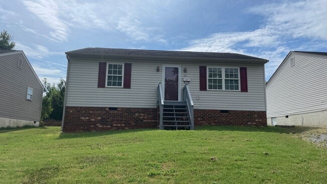 Building Photo - Highland Springs Rancher Rental