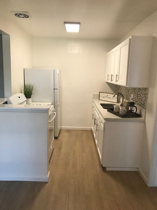 Dresden Place Apartment Homes