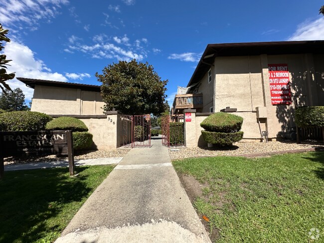 Building Photo - 320 Franciscan Ct Unit 11 Rental