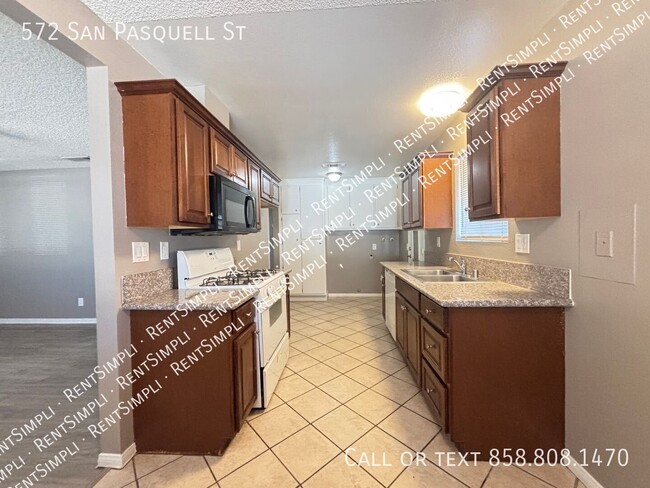 572 San Pasquel St