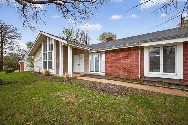 Photo - 495 Baywillow Dr