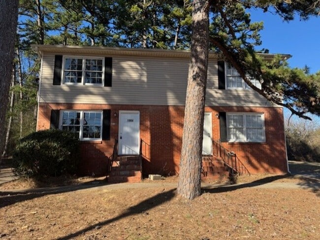 Photo - 1904 Lyle Dr