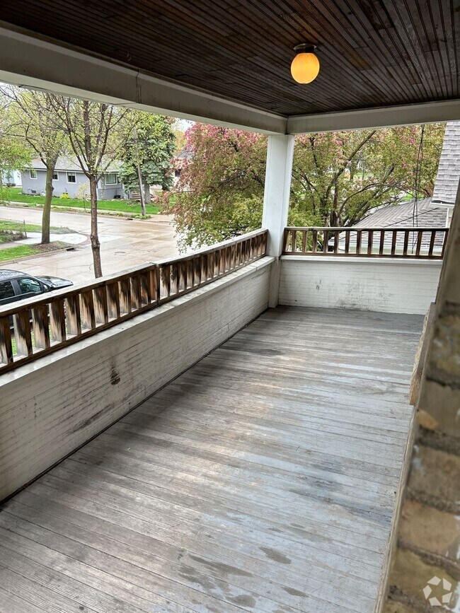 Building Photo - 1906 Pierce St NE Unit 1906 Pierce Street NE: -2 Rental