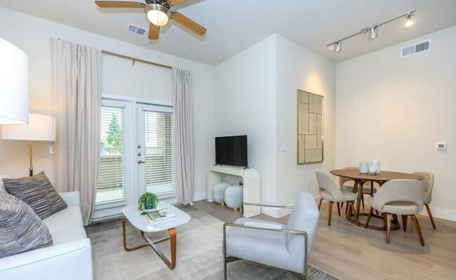 Building Photo - 1 bedroom in Kingwood TX 77339 Unit 1047 Rental