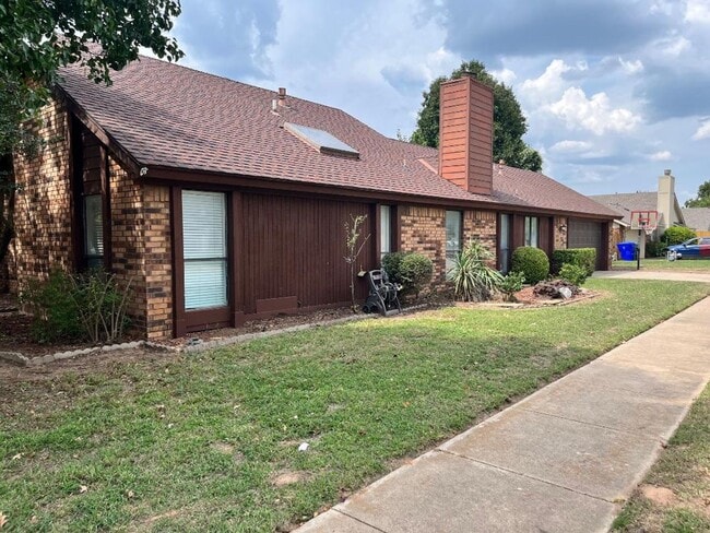 Building Photo - 3 Bed 2 Bath Home For Lease NOW!!