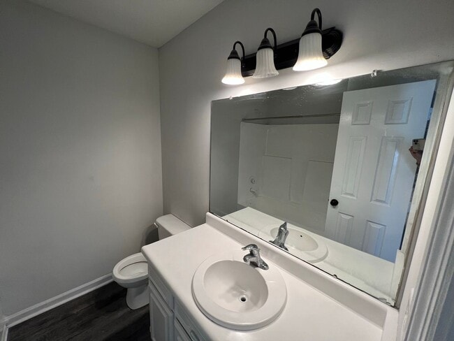 Photo - 140 Lanier Dr