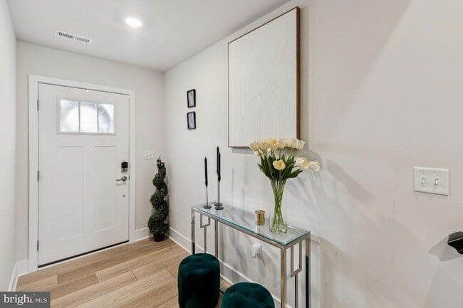 Photo - 10939 Drummond Pl