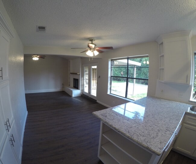 Photo - 1604 Timbercreek Rd