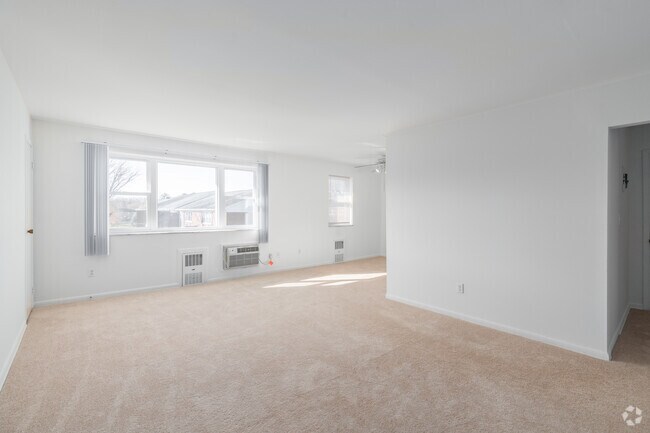 1BR, 1BA - 960SF - Living Room