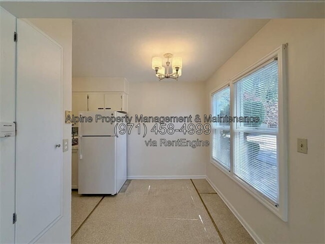 Photo - 1017 NE Birchwood Dr