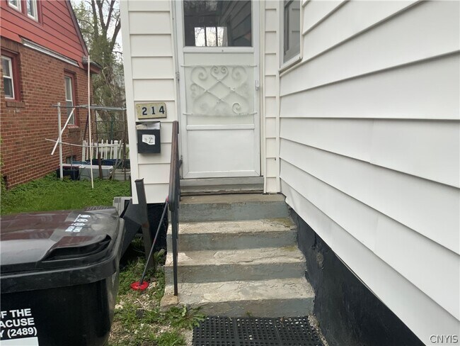 Photo - 214 1st N St