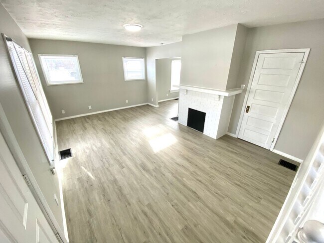 Photo - Newly Rehabbed Single Family in Dayton!: N...