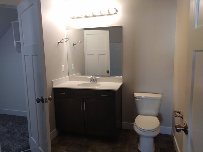 Photo - Cute and Spacious! Available Now!