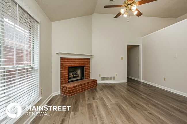 Photo - 7605 Davis Pkwy