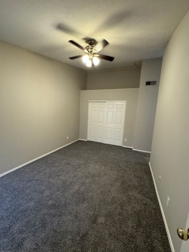 Photo - Beautiful 2 Bedroom 2 bath single level fo... Unit 93