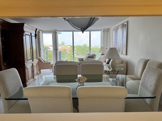 Photo - 4750 S Ocean Blvd Unidad 409