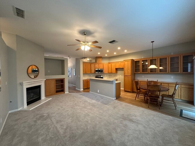 Photo - 1834 Treeline Way