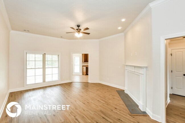 Photo - 137 Lamirda Ct NW
