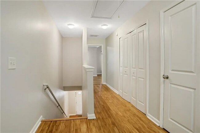 Photo - 526 Tufton Tr