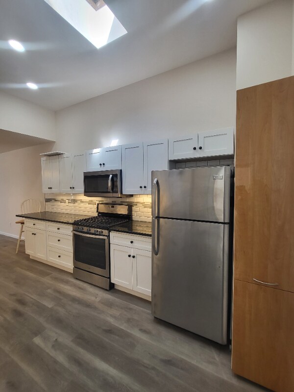 Photo - 240 Plymouth Ave Unidad A 3rd fl