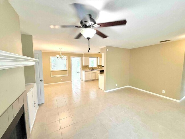 502 Dewberry Dr