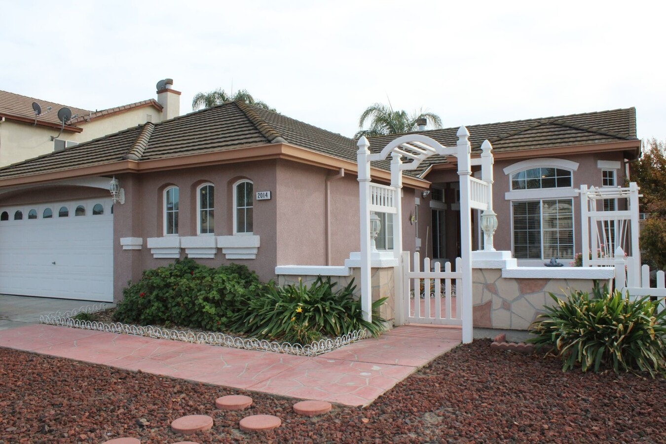 Photo - Beautiful Single-Story Home in Manteca wit...