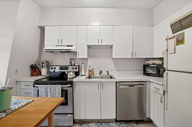 Photo - 39 Dwight St Unit 4