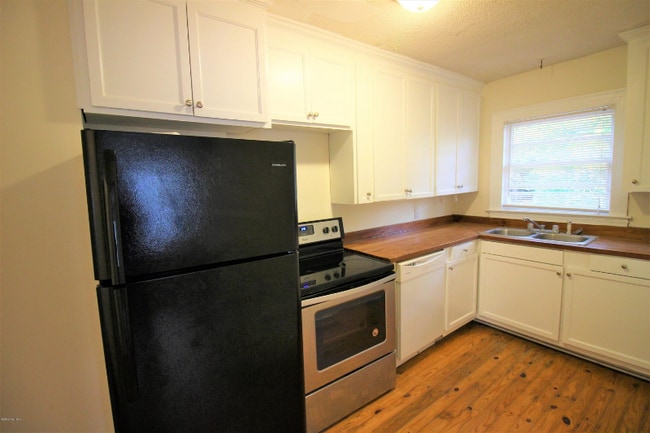 Photo - 503 S Oak St