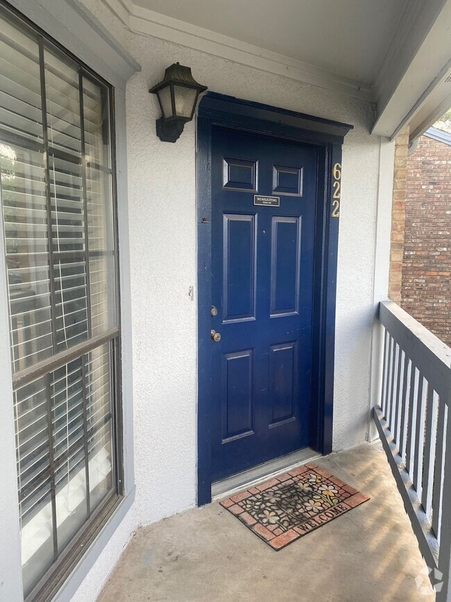 Building Photo - Awesome Condo in Plano! Available 6/6/22