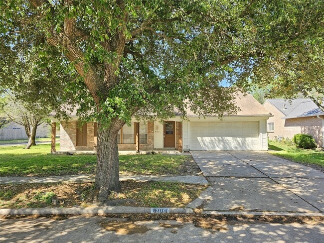 Building Photo - 6103 Wolfboro Dr