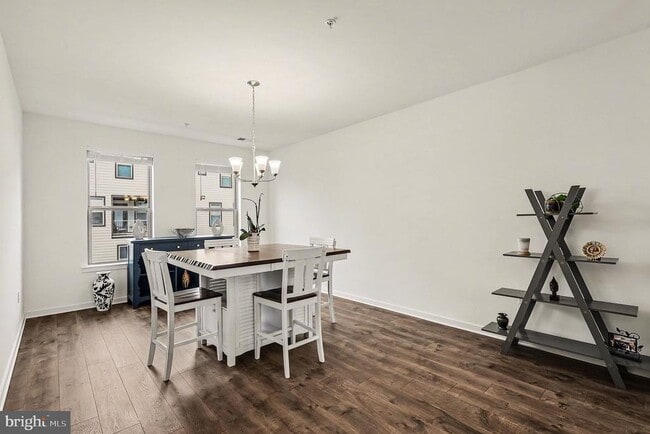 Photo - 45956 Swallow Ter