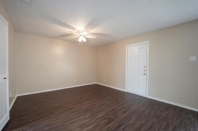 Photo - 710 Pyramid Dr