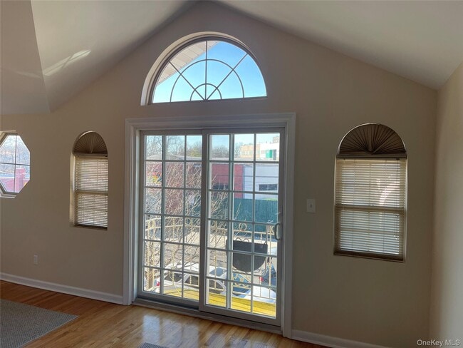 Photo - 88-22 70th Rd Unidad 2nd Fl