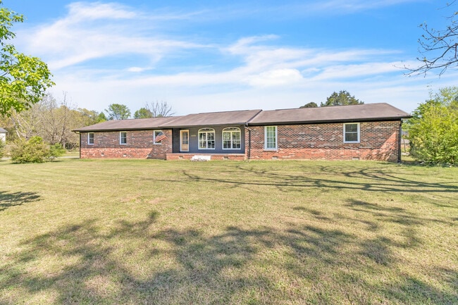 Photo - 3025 Trewhitt Rd SE