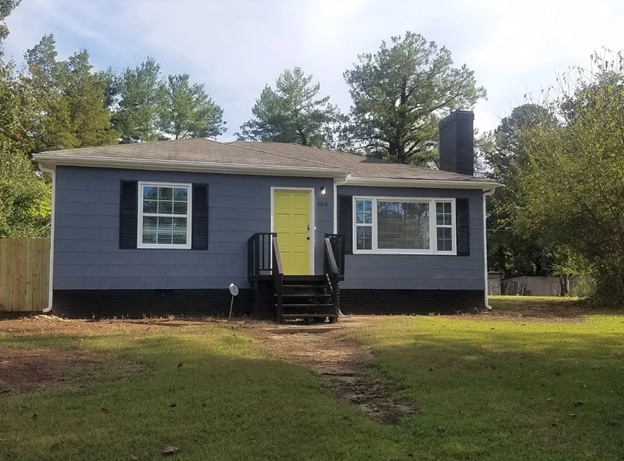 Building Photo - Spacious 3 Bedroom Home