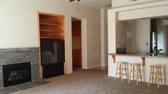 Photo - 2059 E Lexington Ave