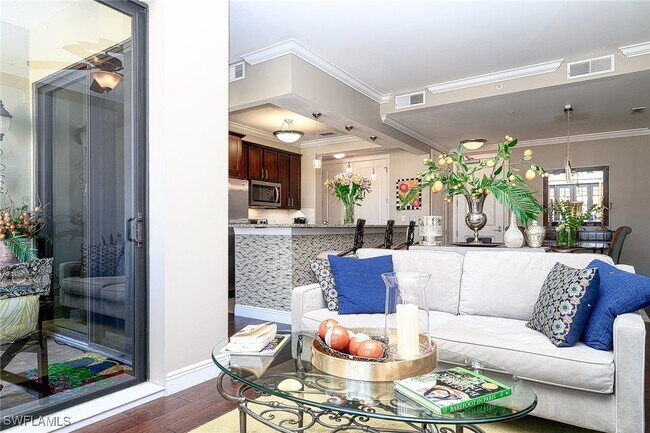 Photo - 23191 Fashion Dr Unit 8108