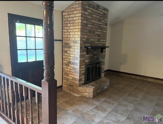 Photo - 211 Chantilly Dr