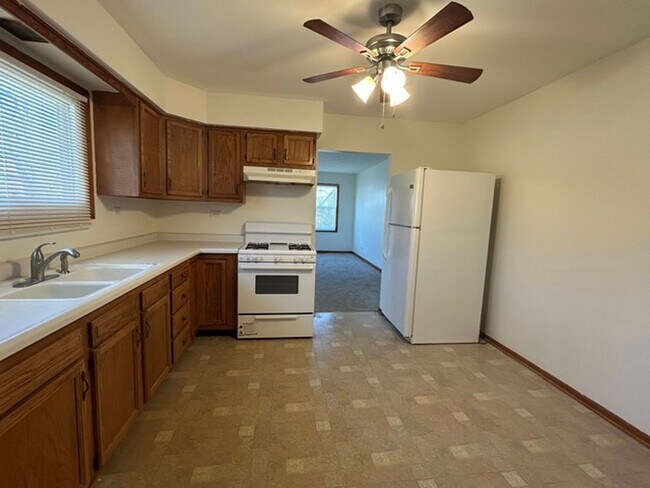 Photo - 207-209 N Lord Ave Unit 207