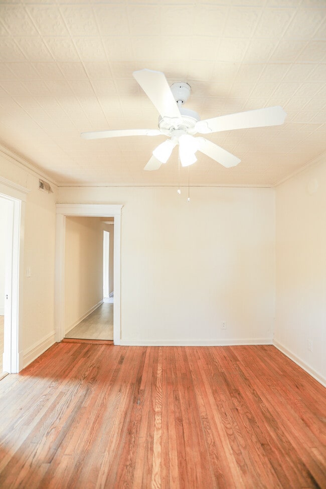 Photo - 2315 W School St Unit G