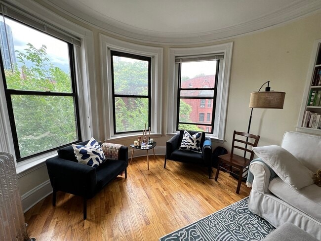Building Photo - 421 Marlborough St Unit 5