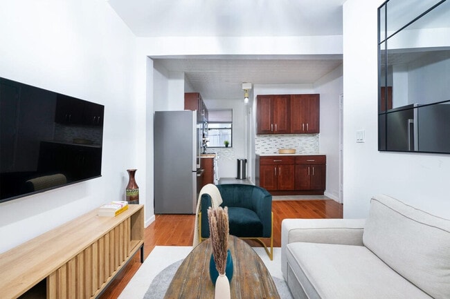 Photo - 454 W 47th St Unidad ID1022013P