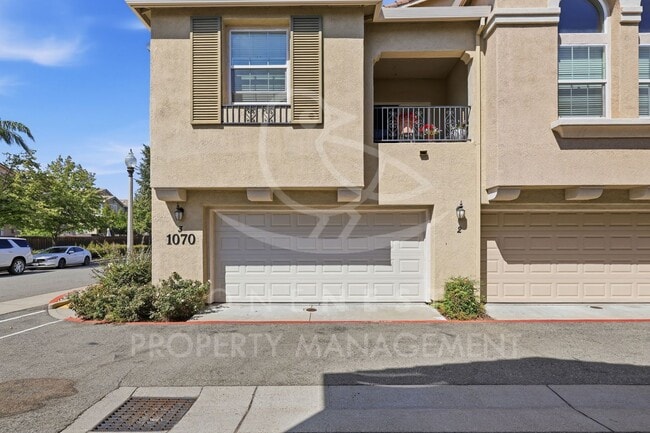 Photo - 1070 Sierra View Cir