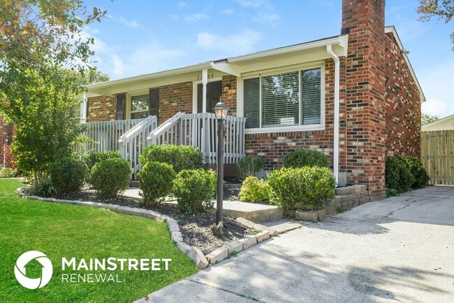 Photo - 11004 Albion Dr