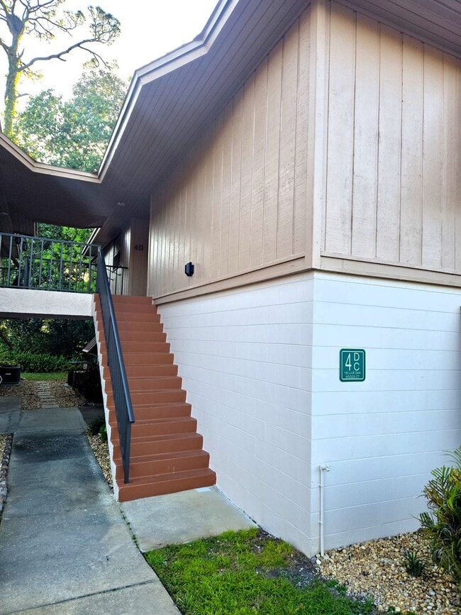 Building Photo - 160 Live Oak Woods Ct Unit 4D