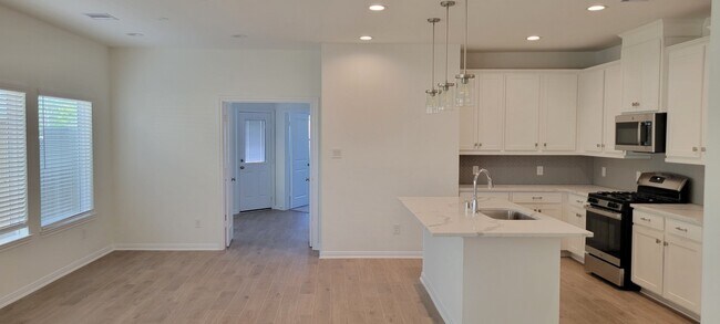 Photo - 619 Silver Pear Ct