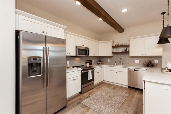 Photo - 6460 Galleria Dr