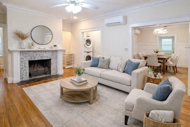 Building Photo - 446 Lowell Ave Unit 446