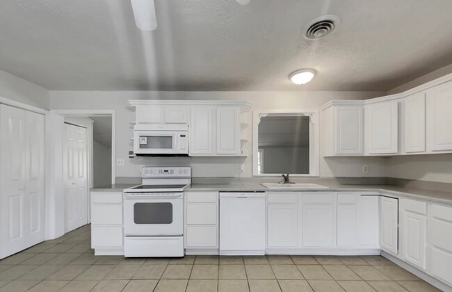 Photo - 225 Griffin Park Rd Unit Apt A1